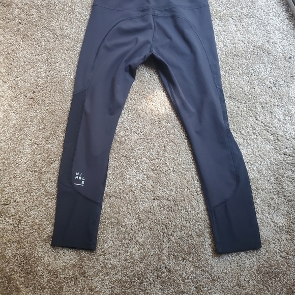 Nimble Mesh Crops Size XS - Picture 3 of 5